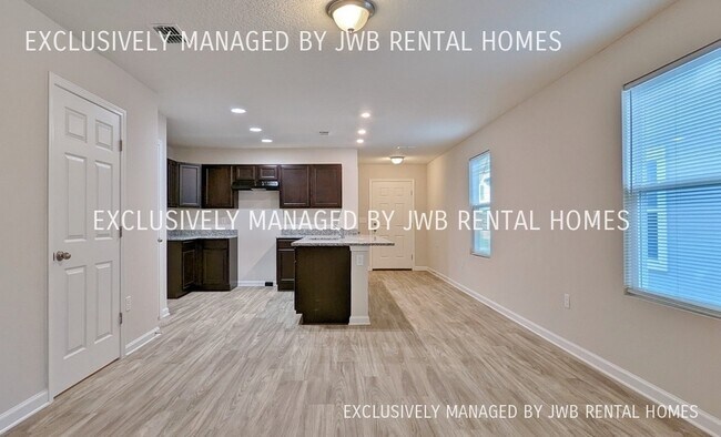 Building Photo - 1283 Pangola Dr