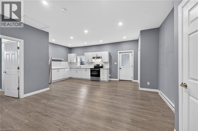 Building Photo - 12 Main St E