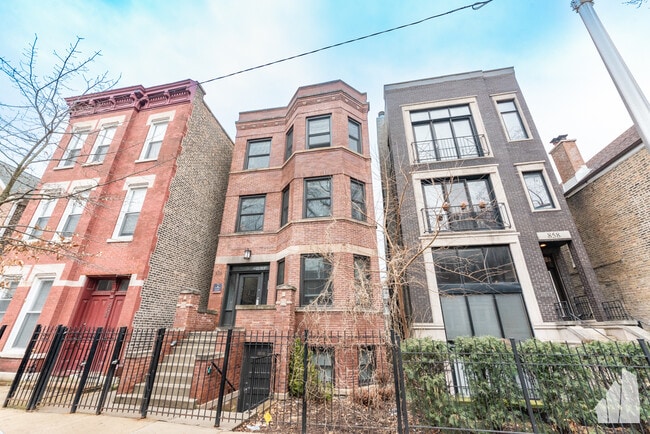 Building Photo - 856 N Hermitage Ave