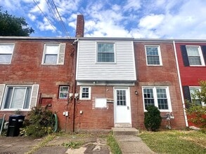 Building Photo - 360 Hemlock Dr
