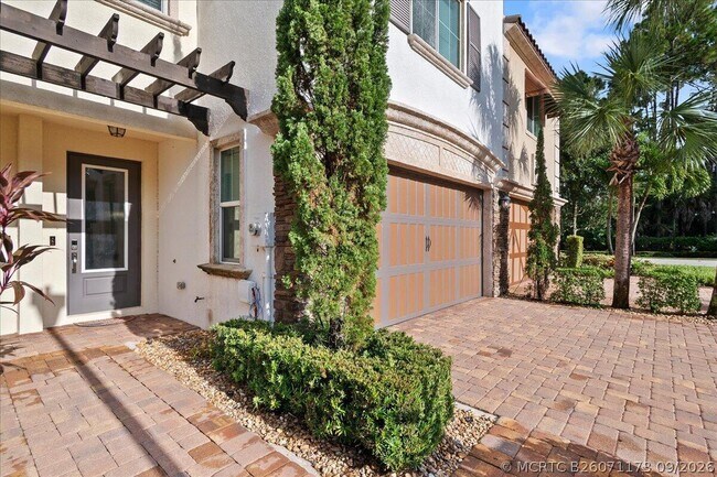 Foto del edificio - 131 Sword Fern Pl