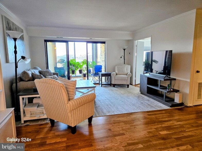 Photo - 5901 Mount Eagle Drive Unit 609