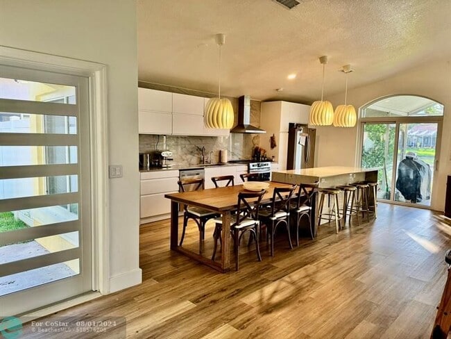 Building Photo - 899 Garnet Cir