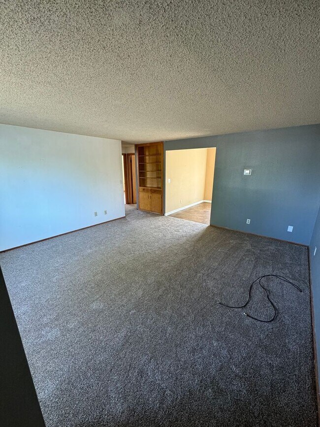 Foto del edificio - 249 -1746/1790 NW Park Terrace