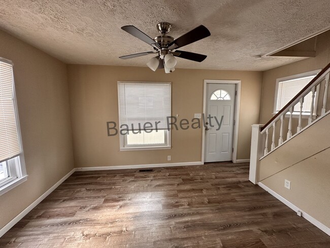 Building Photo - Renovated Two Bedroom Home