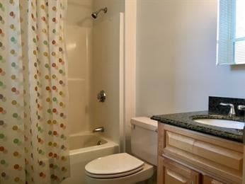 Building Photo - 330 Summit Ave