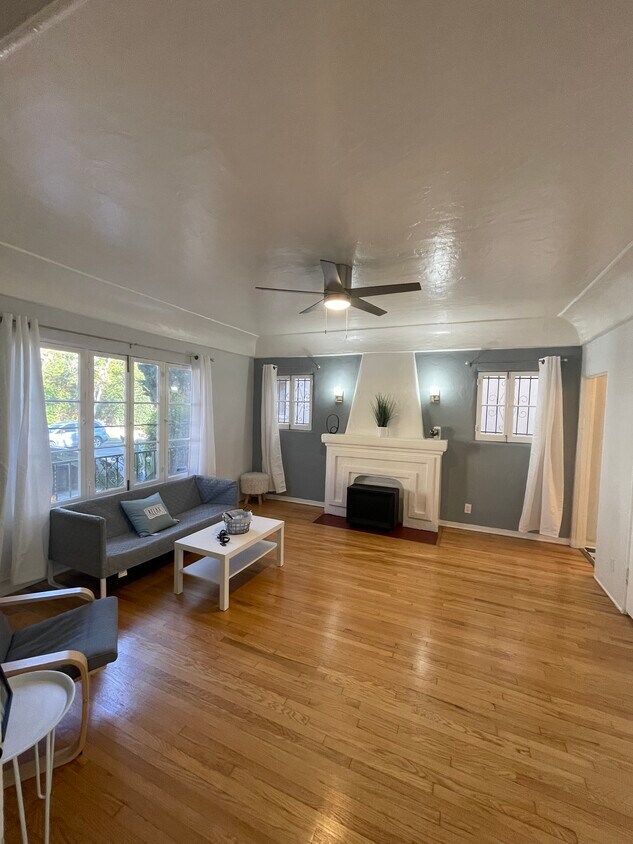 7948 Blackburn Ave Unit 2, Los Angeles, CA 90048 Apartments in Los