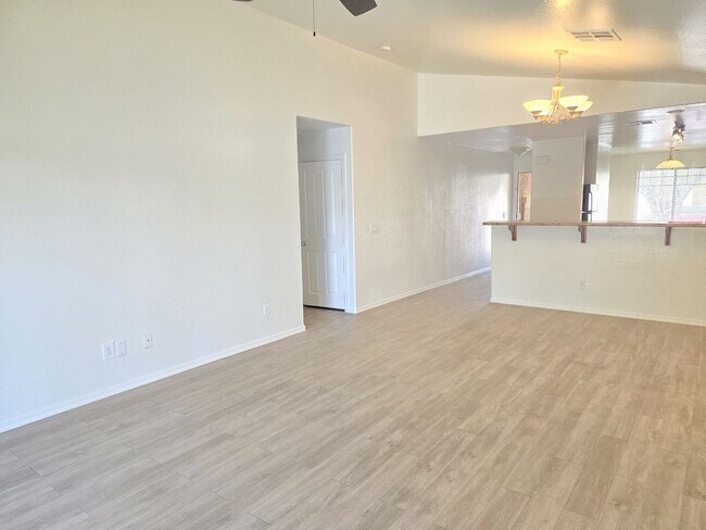 Foto del edificio - Great 3 bed 2 bath home in Laveen Meadows