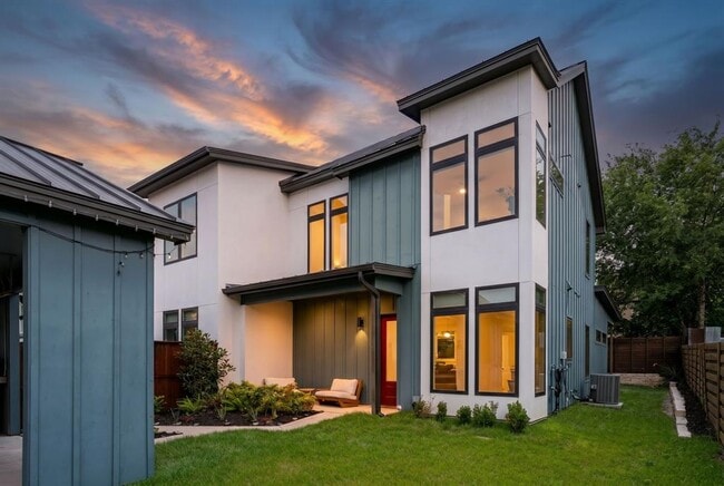 Foto del edificio - 2103 Greenwood Ave