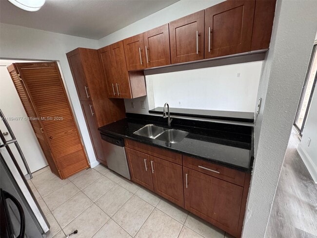 Foto del edificio - 3947 NW 87th Ave