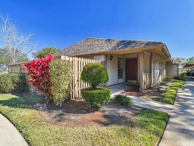 Building Photo - 856 Creekway Ct