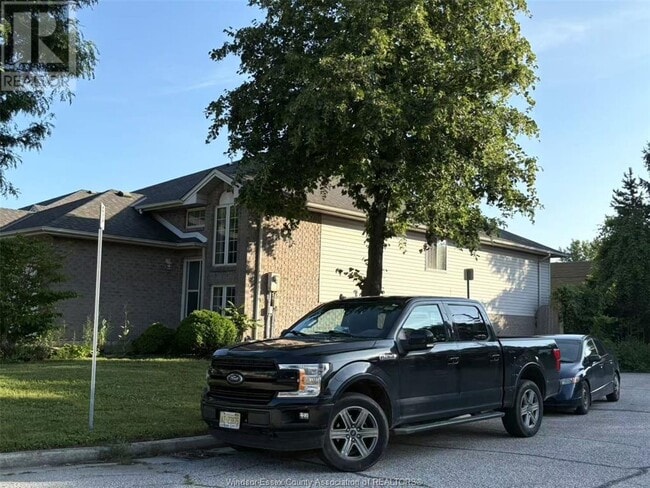 Building Photo - 3203 Daytona Ave