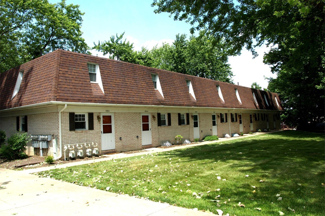 Primary Photo - 2801 Kipling Ave NW