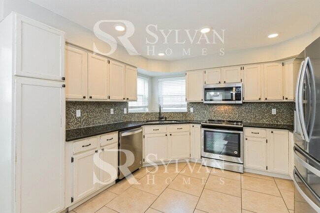 Building Photo - 9379 N Waxwing Ct