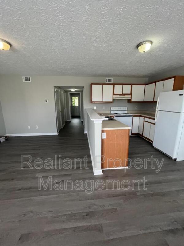 Building Photo - 142 Grinder Ct