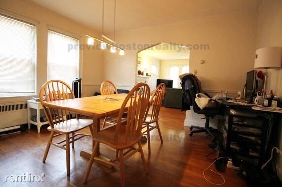 Foto del edificio - 262 Corey Rd