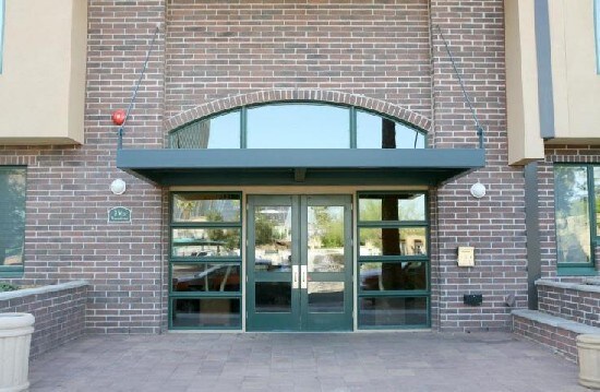 Foto principal - 17 W Vernon Ave
