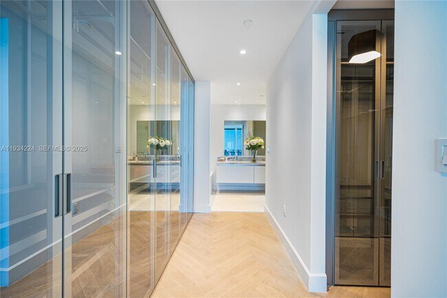 Foto del edificio - 700 NE 26th Terrace