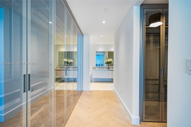 Foto del edificio - 700 NE 26th Terrace