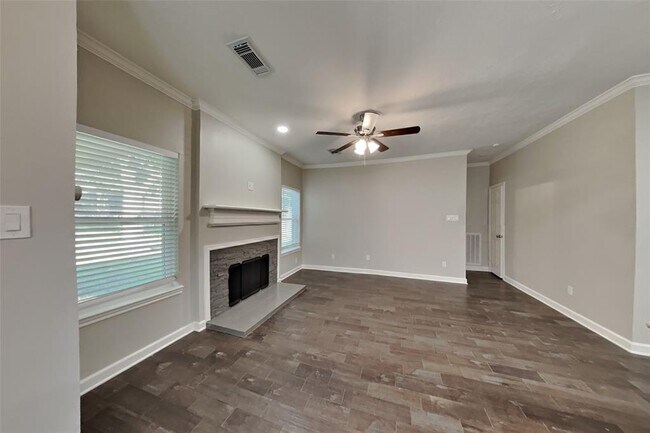 Foto del edificio - 7103 Kirkglade Ct
