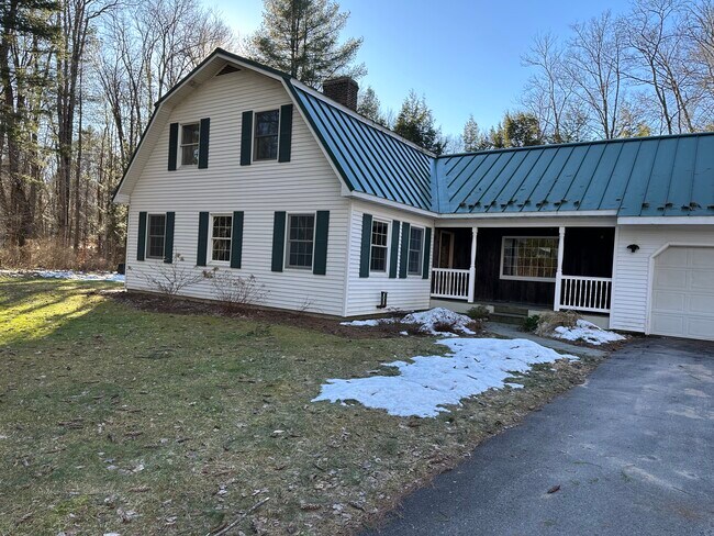 Building Photo - 10805 Hinman Rd