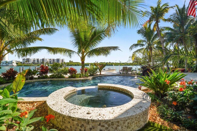 Foto del edificio - 19471 Harbor Rd S