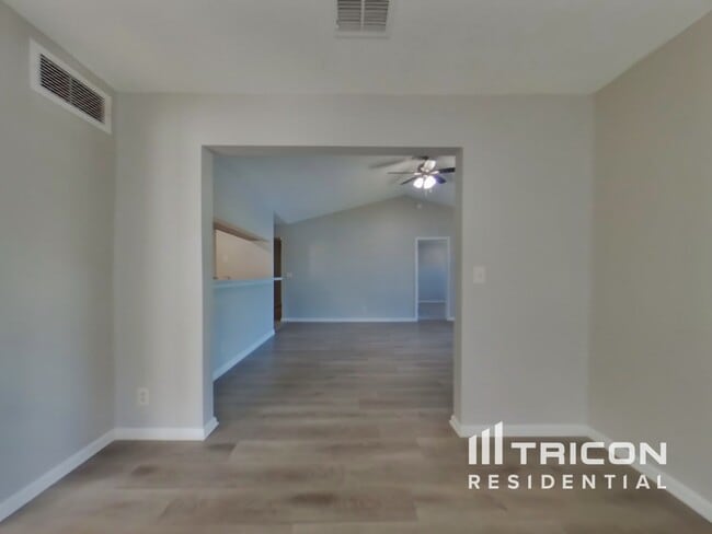 Foto del edificio - 12565 Blue Lagoon Trail