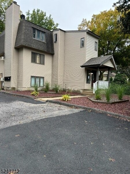 Primary Photo - 362 Rutherford Ave