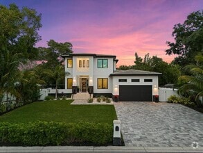 Building Photo - 577 Venice Ln