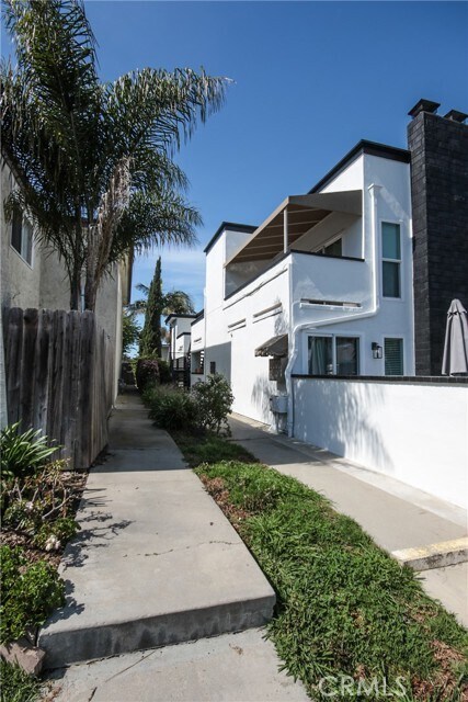 Foto del edificio - 16681 Sims Lane