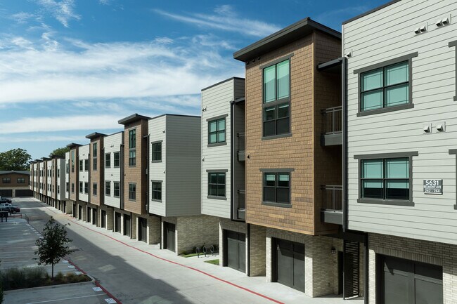 Foto del edificio - Alexan Lower Greenville