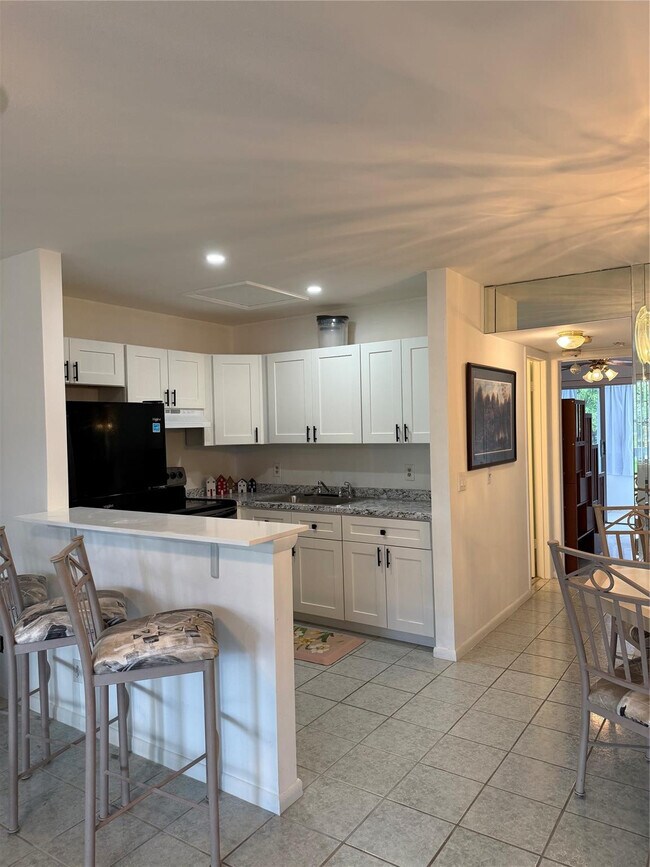 Foto del edificio - 203 Tilford J