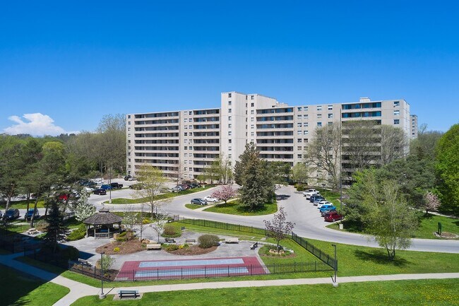 Photo du bâtiment - 115 Cherryhill Blvd