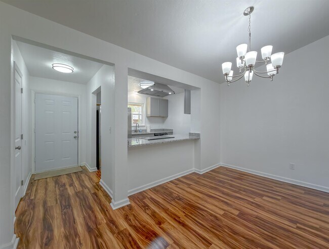 Foto del edificio - 3022 Homewood Pl