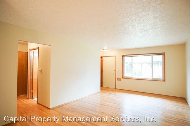 Building Photo - 3803-3821 SE 35th Pl