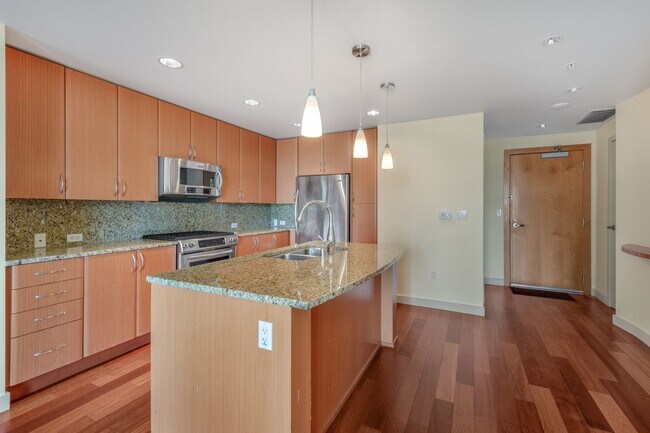Foto del edificio - 1/bd/1.5ba Bellevue Condo