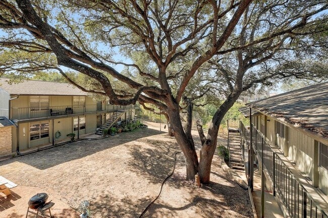 Foto del edificio - 509 Cedar Dr