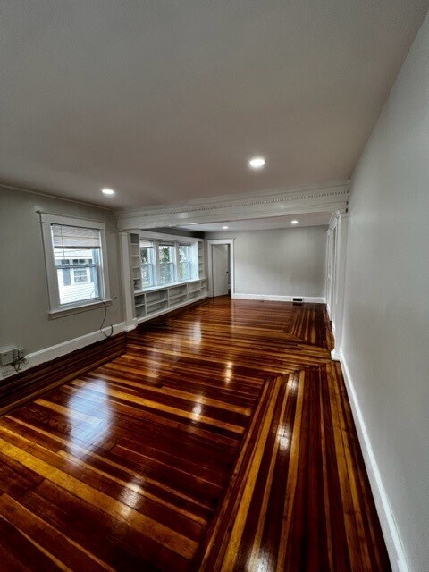 Double Parlor - 42 Burlington St