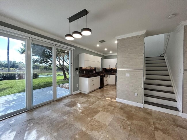 Building Photo - 604 NW 170th Ter