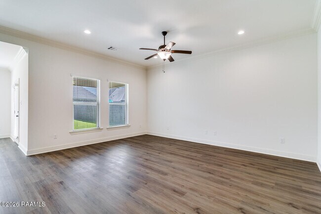 Foto del edificio - 209 Mintmere Ln