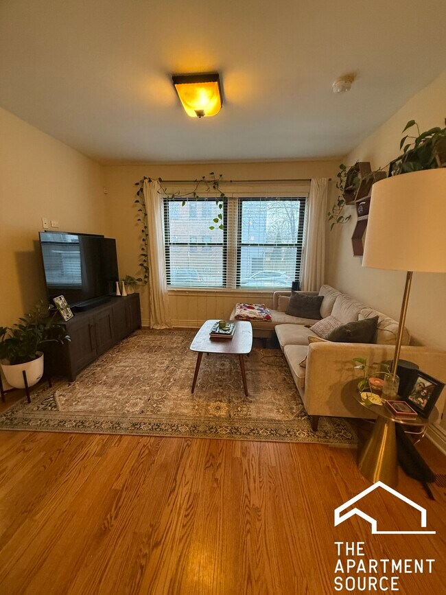 Foto del edificio - 3437 N Lakewood Ave