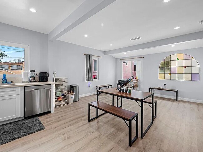 Foto del edificio - 1005 Hi Point St