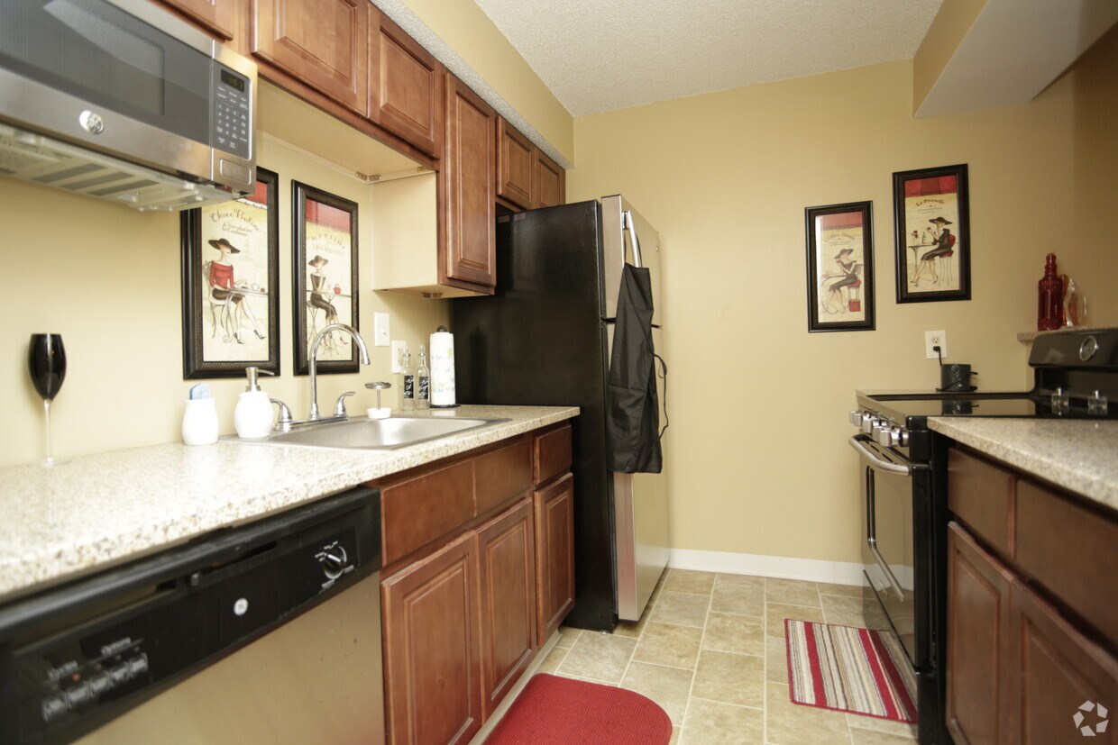 University Villa Apartments Apartments 2966 Francis St Kansas City