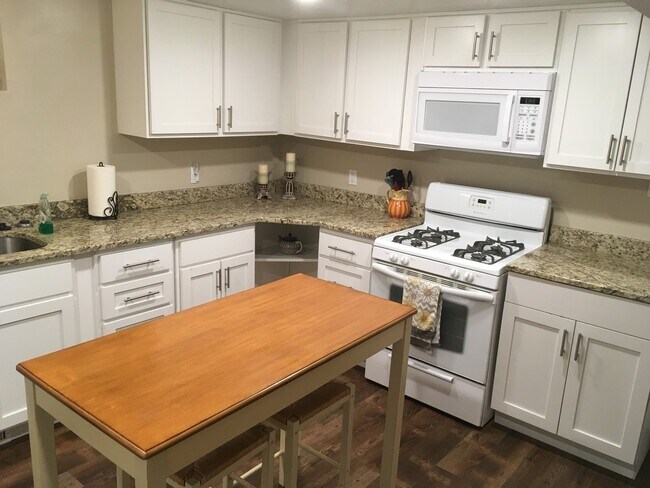 Foto del edificio - Fresh & Updated Provo Basement