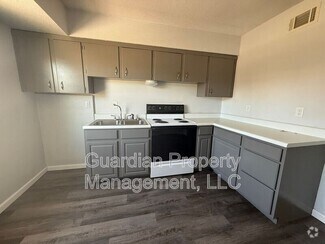 517.5 W 8th St
