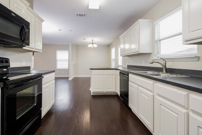 Building Photo - 29043 Village Creek Loop