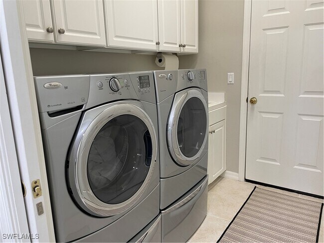 Foto del edificio - 3531 Grand Cypress Dr