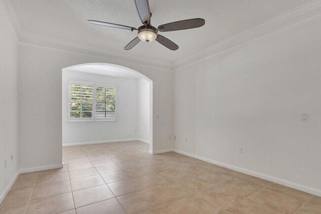 Foto del edificio - 7101 Myrtlewood Cir W