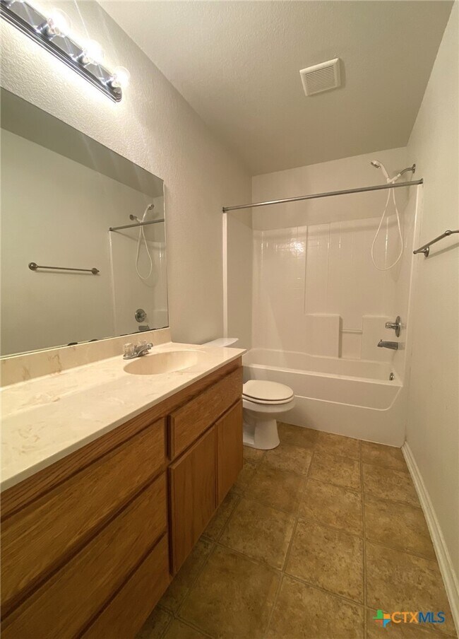 Building Photo - 2910 Ashley Dr