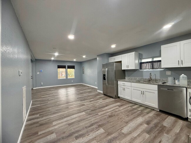 Foto del edificio - Updated 4 bedroom 2 bath home!